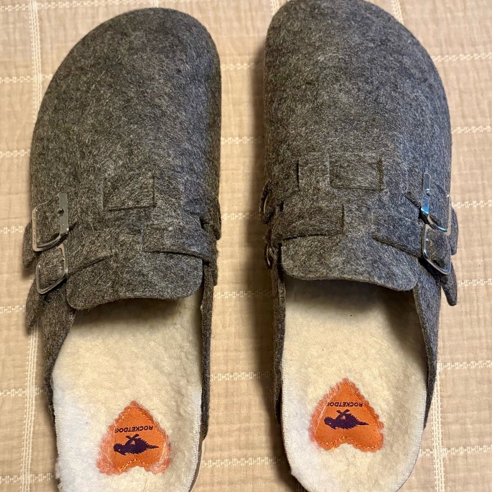 Rocket Dog Gray Wool Clogs with Buckles Size 11